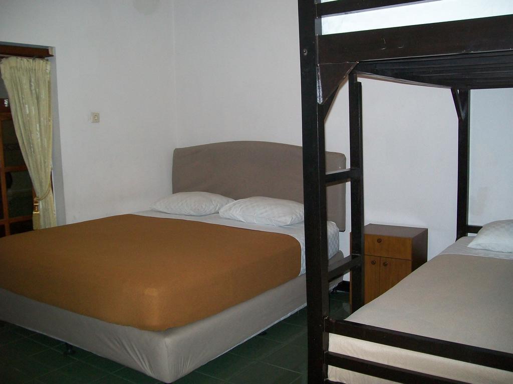 Krowi Inn Surabaya Camera foto