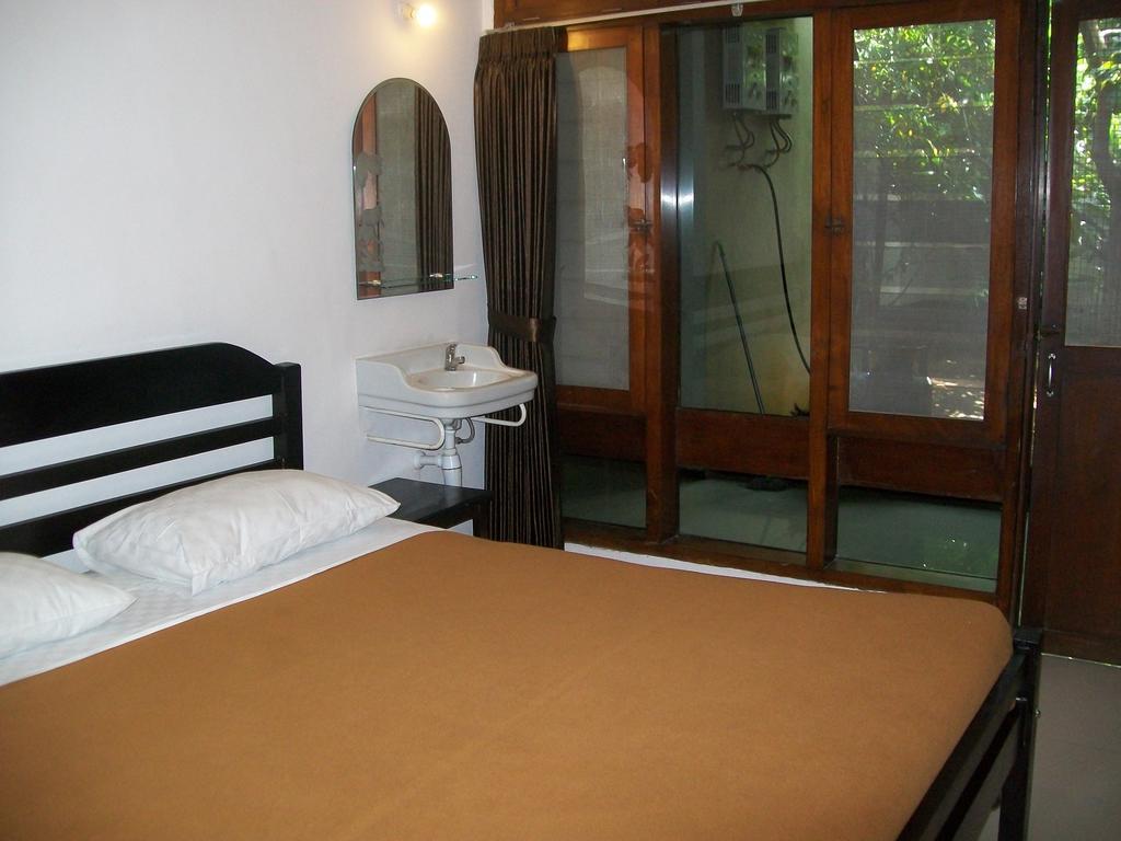 Krowi Inn Surabaya Camera foto