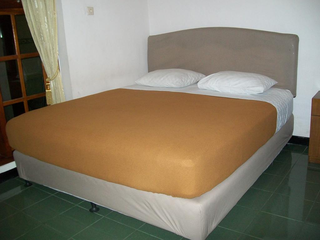 Krowi Inn Surabaya Camera foto