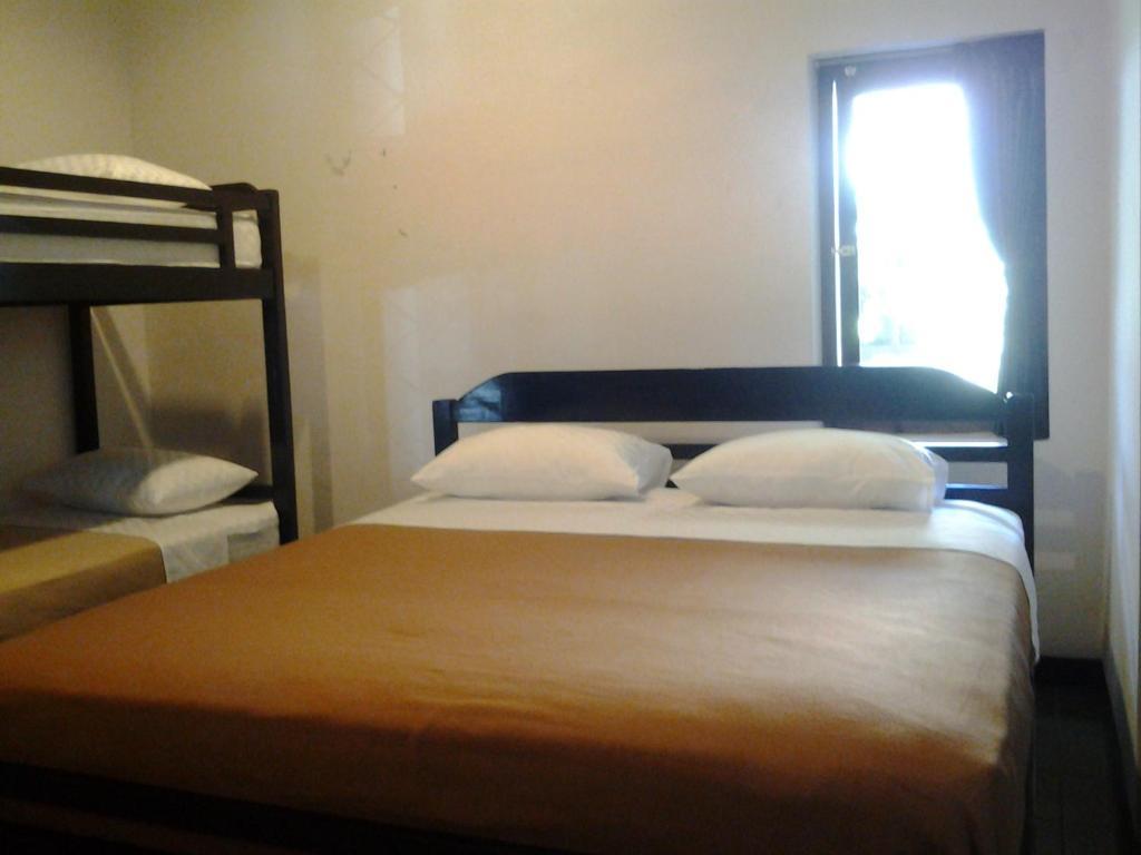 Krowi Inn Surabaya Camera foto