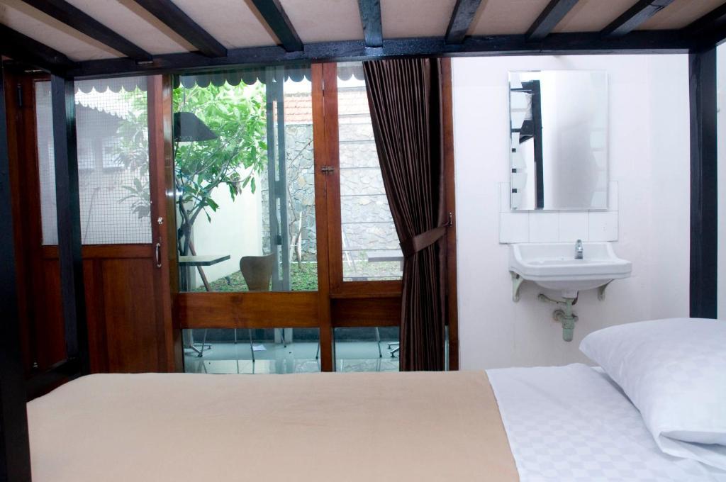 Krowi Inn Surabaya Camera foto